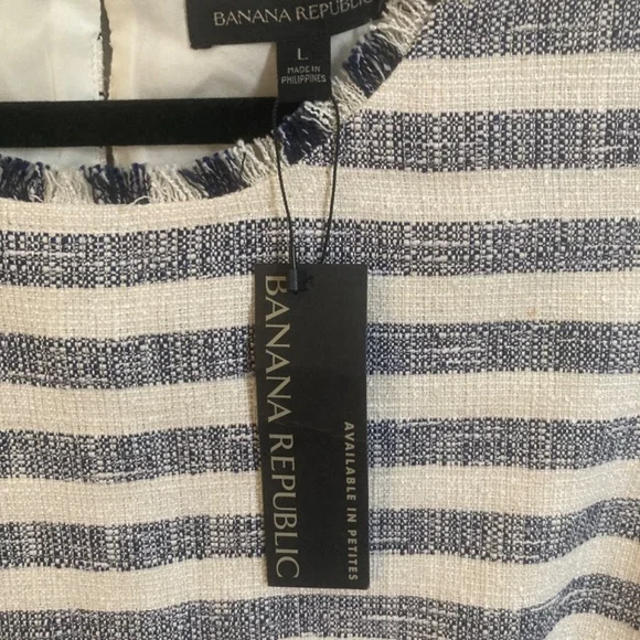 NWT- Banana Republic tweed striped sleeveless top - navy and white - size L - Picture 3 of 6
